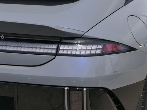 Used 2024 Hyundai Ioniq 6 SEL RWD image 3