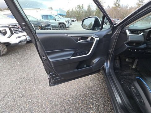 Used 2024 Toyota RAV4 XLE w/ Convenience Package image 20