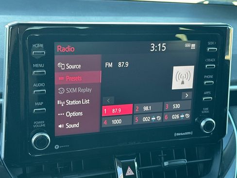 Used 2021 Toyota Corolla LE image 16