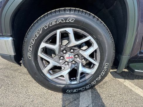 Certified 2022 GMC Sierra 1500 SLT w/ SLT Premium Plus Package AWD/4WD image 3