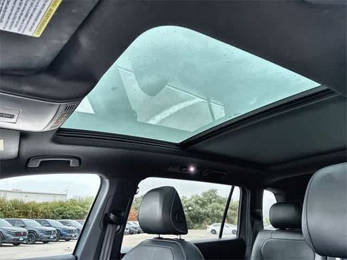Used 2024 Volkswagen Tiguan SEL R-Line image 20