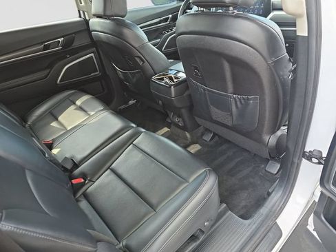 Used 2024 Kia Telluride LX FWD image 32