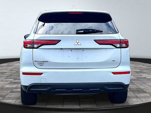 Used 2024 Mitsubishi Outlander AWD image 4