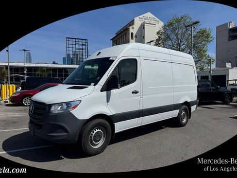 Used 2023 Mercedes-Benz Sprinter 2500 image 1