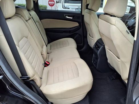 Used 2021 Ford Edge SE FWD image 12