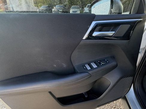 Used 2022 Mitsubishi Outlander ES AWD/4WD image 13