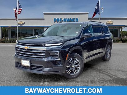 Used 2024 Chevrolet Traverse LT
