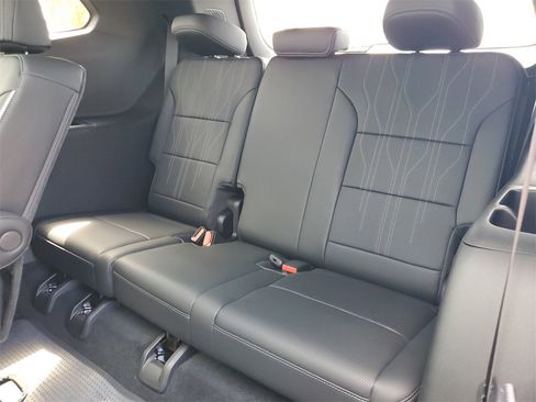 New 2026 Buick Enclave Avenir image 10