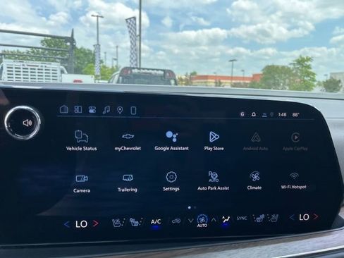 New 2026 Chevrolet Suburban High Country AWD/4WD image 24