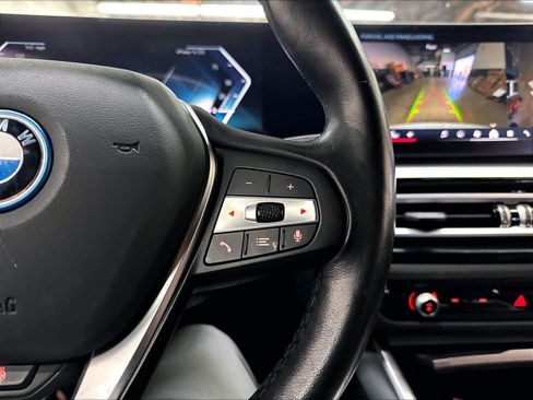 Used 2024 BMW i4 eDrive35 w/ Premium Package RWD image 21