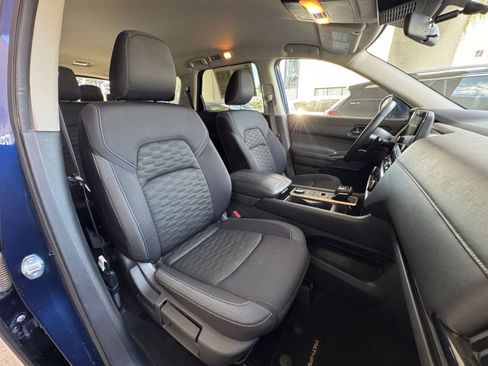 Used 2025 Nissan Pathfinder SV AWD/4WD image 34