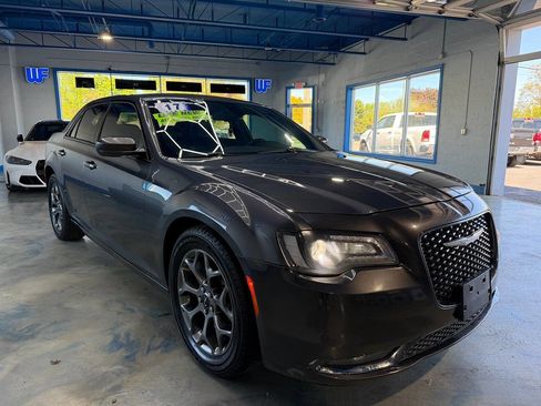 Used 2017 Chrysler 300 S AWD/4WD image 8