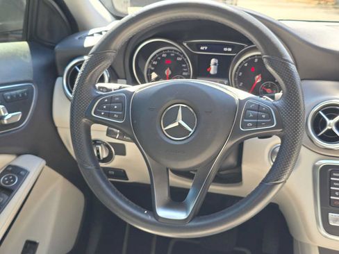 Used 2020 Mercedes-Benz GLA 250 4MATIC image 19