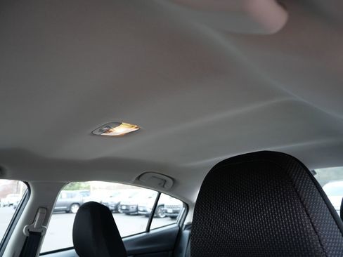 Used 2019 Subaru Impreza 2.0i image 11