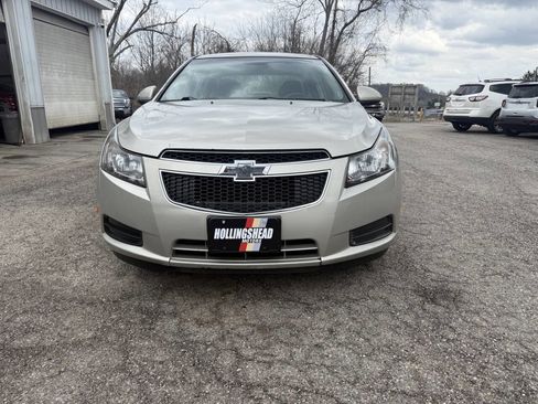 Used 2014 Chevrolet Cruze LT image 2