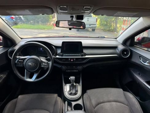 Used 2019 Kia Forte LXS FWD image 9
