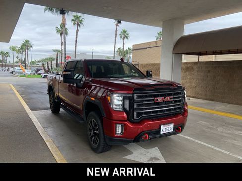 Certified 2023 GMC Sierra 2500 AT4 w/ AT4 Preferred Package image 3