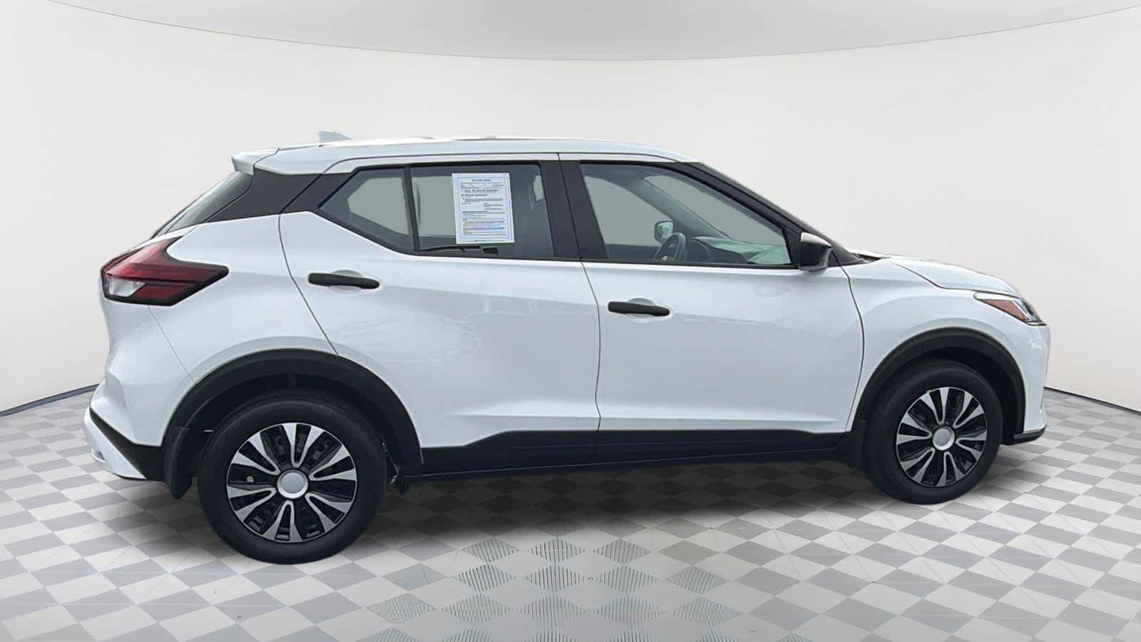 Used 2024 Nissan Kicks S FWD image 4