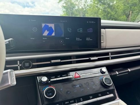 Used 2025 Hyundai Santa Fe SEL FWD image 19