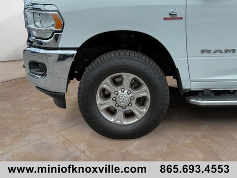 Used 2024 RAM 3500 Big Horn AWD/4WD image 9