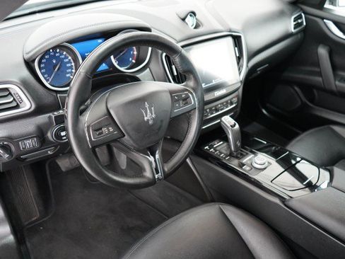 Used 2019 Maserati Ghibli S Q4 AWD/4WD image 9