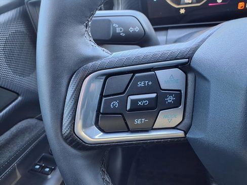 Used 2025 Ford Mustang Coupe image 8