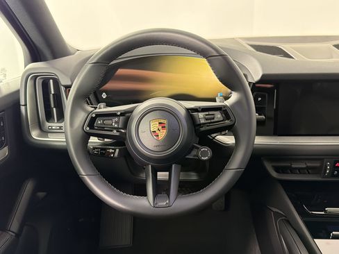Certified 2026 Porsche Cayenne AWD/4WD image 11