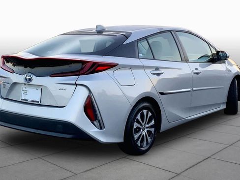 Used 2021 Toyota Prius Prime XLE FWD image 13