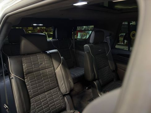 Used 2023 Cadillac Escalade V w/ LPO, ONYX Package AWD/4WD image 27