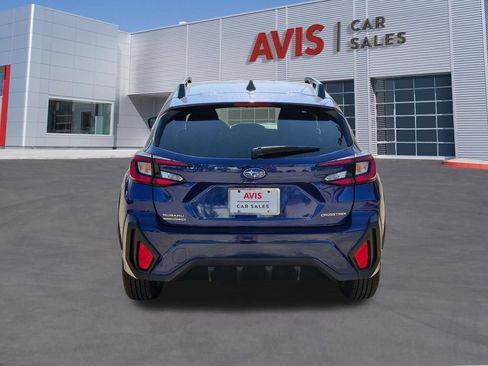 Used 2025 Subaru Crosstrek 2.5i Premium AWD/4WD image 7