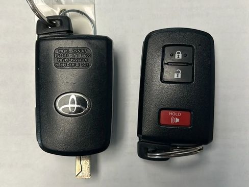 Used 2019 Toyota Tacoma TRD Off-Road image 32