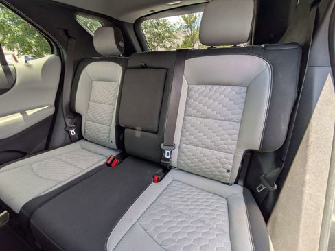 Used 2019 Chevrolet Equinox LS w/ LS Convenience Package FWD image 8