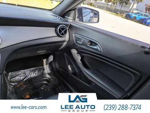 Used 2019 Mercedes-Benz CLA 250 image 13