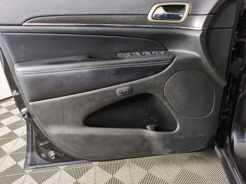 Used 2015 Jeep Grand Cherokee Limited w/ Luxury Group II image 10