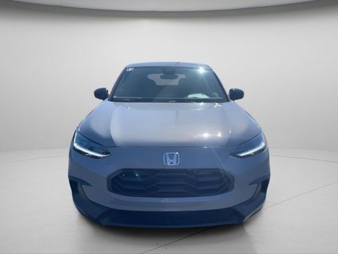 Used 2025 Honda HR-V Sport image 3