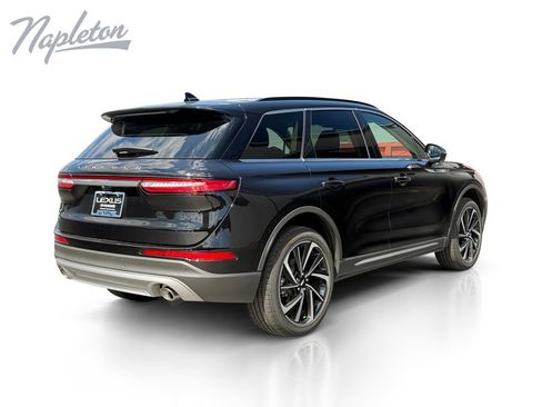 Used 2025 Lincoln Corsair Reserve w/ Equipment Group 202A AWD/4WD image 6