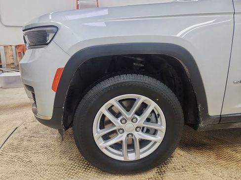 Used 2023 Jeep Grand Cherokee L Laredo image 20