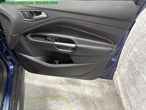 Used 2017 Ford C-MAX SE image 22