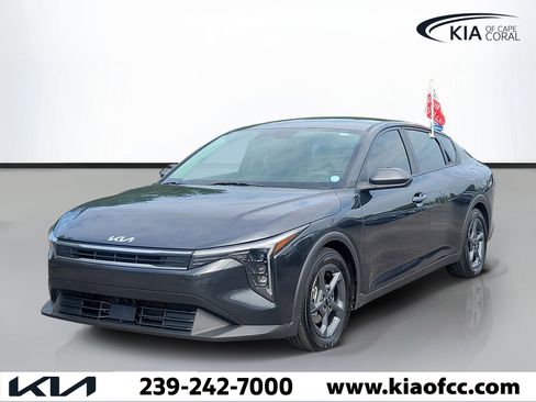 Certified 2025 Kia K4 FWD image 3