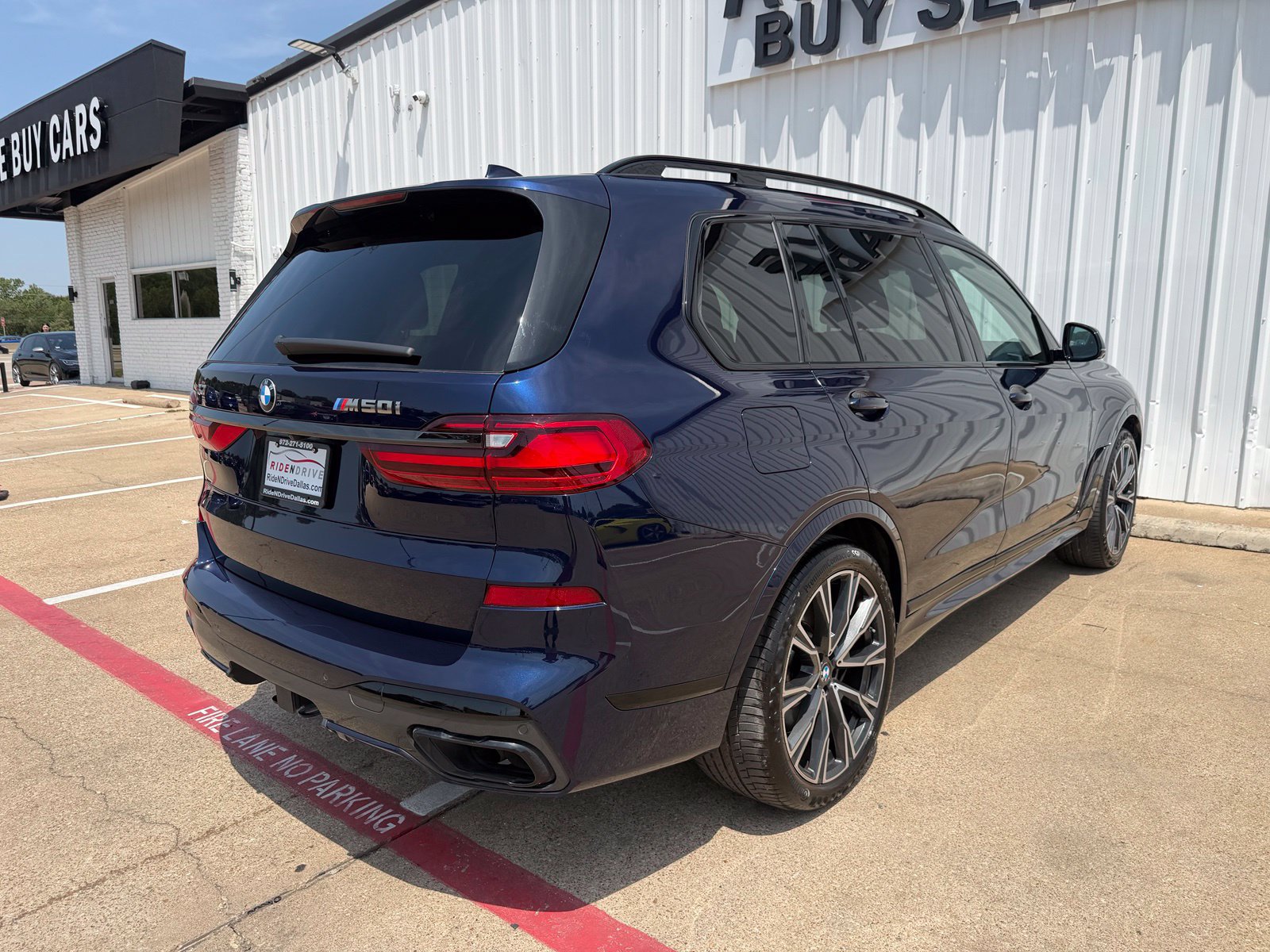 Used 2022 BMW X7 M50i AWD/4WD image 7
