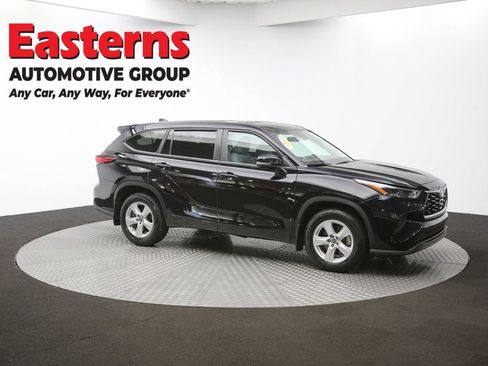 Used 2023 Toyota Highlander L image 47