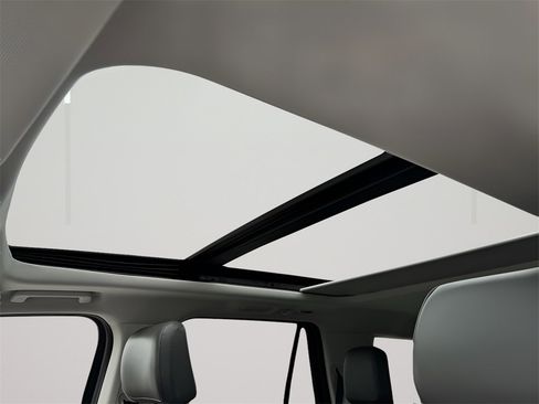 New 2025 Ford Expedition Active image 18