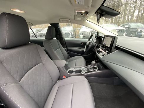 Used 2025 Toyota Corolla LE image 24