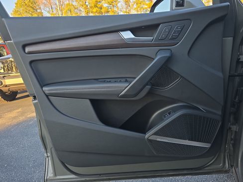 Used 2023 Audi Q5 2.0T Premium Plus w/ Premium Plus Package image 27