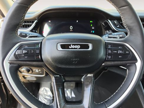 Used 2024 Jeep Grand Cherokee Limited 4xe image 12