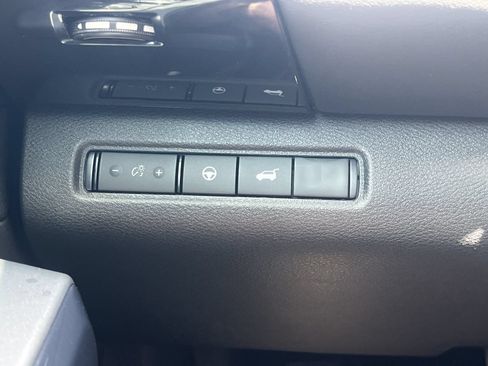 New 2026 Nissan Pathfinder SV w/ Cargo Package FWD image 11