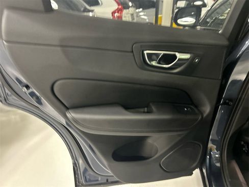 Certified 2025 Volvo XC60 B5 Plus image 19