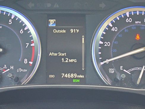 Used 2017 Toyota Highlander Limited FWD image 20