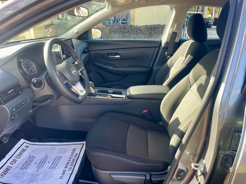 Used 2025 Nissan Sentra SV image 10