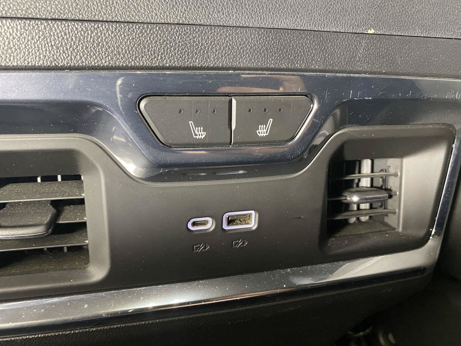 Used 2023 Chevrolet Silverado 1500 LTZ w/ LTZ Convenience Package II AWD/4WD image 27